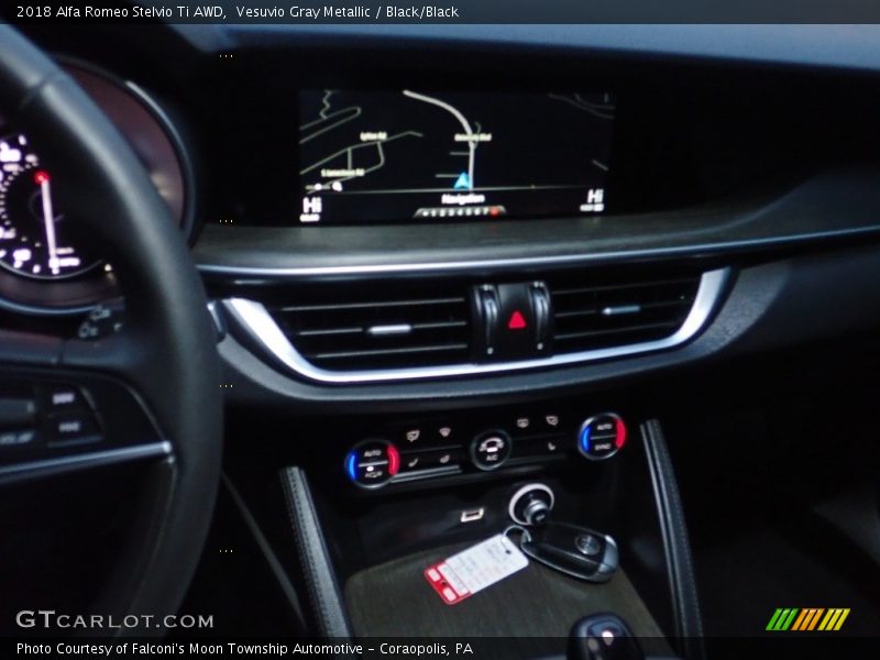 Vesuvio Gray Metallic / Black/Black 2018 Alfa Romeo Stelvio Ti AWD