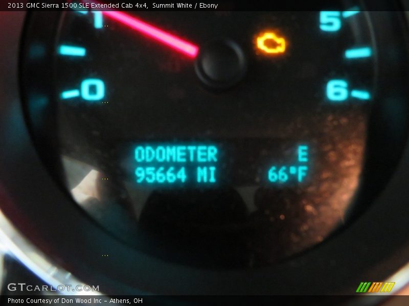 Summit White / Ebony 2013 GMC Sierra 1500 SLE Extended Cab 4x4