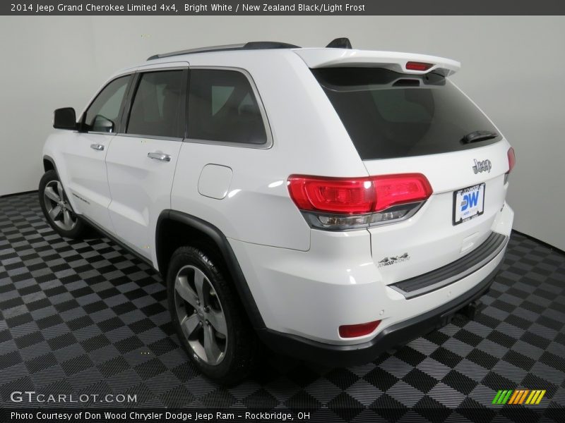 Bright White / New Zealand Black/Light Frost 2014 Jeep Grand Cherokee Limited 4x4
