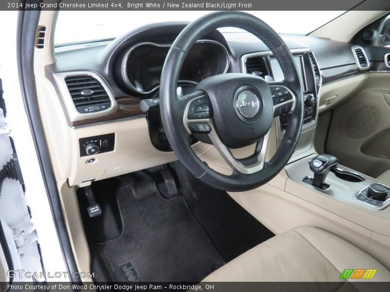Bright White / New Zealand Black/Light Frost 2014 Jeep Grand Cherokee Limited 4x4