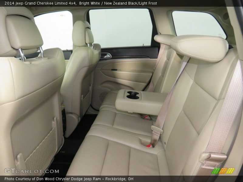 Bright White / New Zealand Black/Light Frost 2014 Jeep Grand Cherokee Limited 4x4