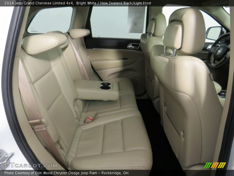 Bright White / New Zealand Black/Light Frost 2014 Jeep Grand Cherokee Limited 4x4