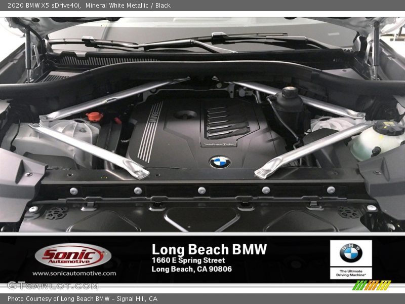Mineral White Metallic / Black 2020 BMW X5 sDrive40i