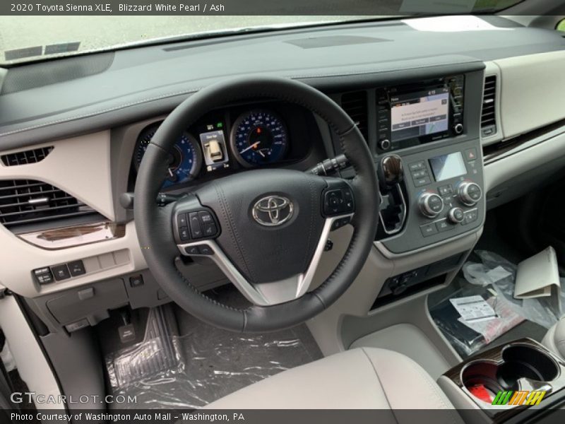 Blizzard White Pearl / Ash 2020 Toyota Sienna XLE