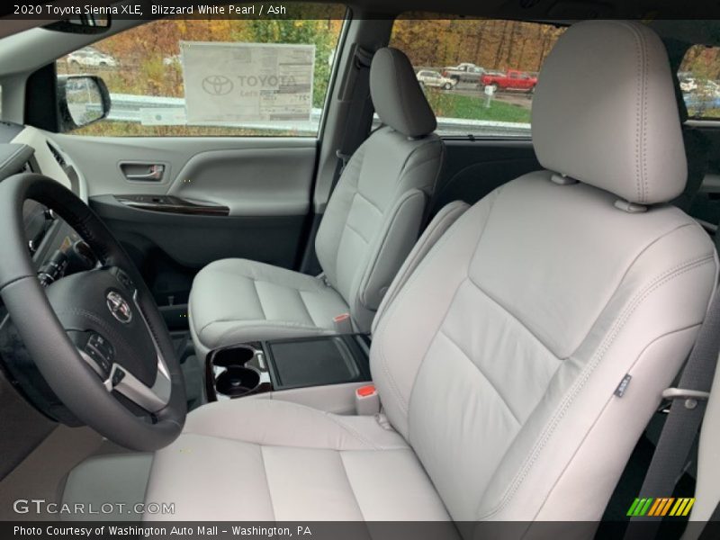 Blizzard White Pearl / Ash 2020 Toyota Sienna XLE