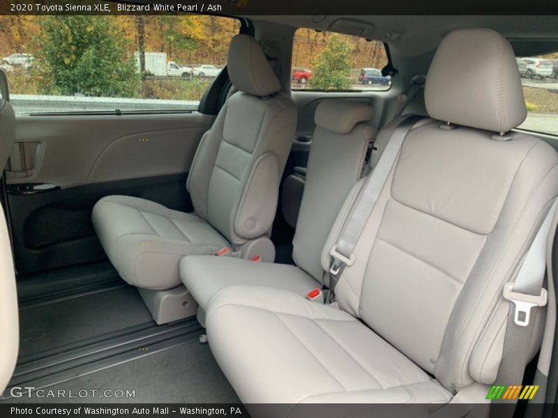 Blizzard White Pearl / Ash 2020 Toyota Sienna XLE