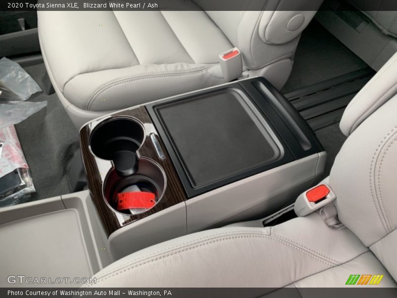 Blizzard White Pearl / Ash 2020 Toyota Sienna XLE