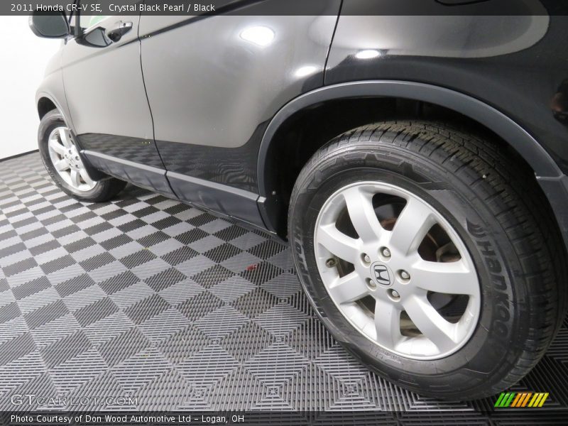 Crystal Black Pearl / Black 2011 Honda CR-V SE