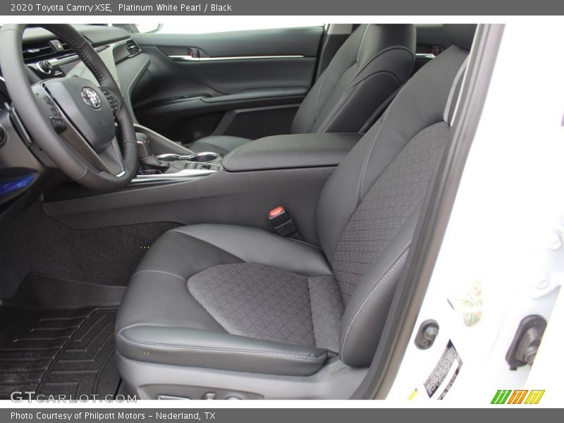 Platinum White Pearl / Black 2020 Toyota Camry XSE