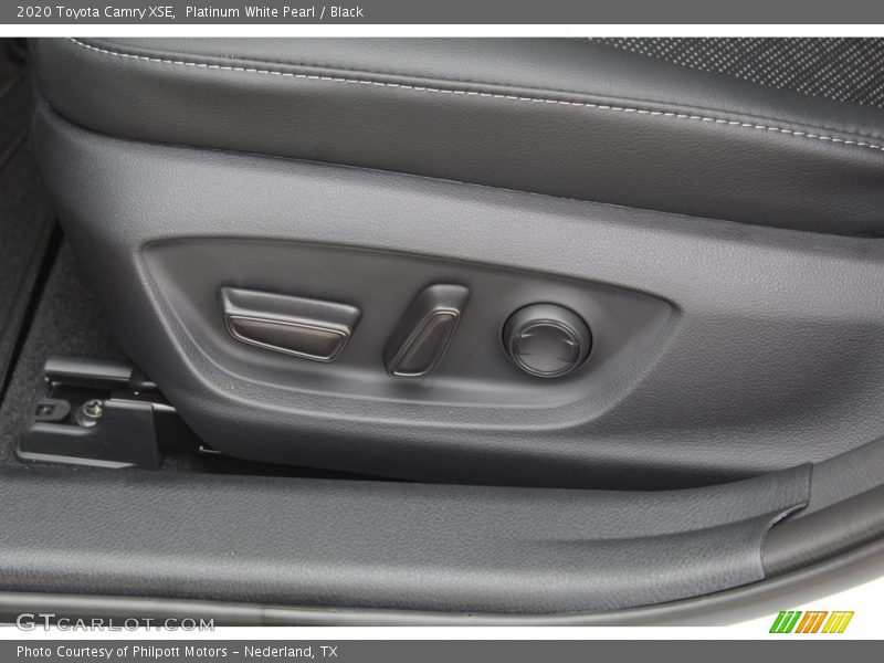 Platinum White Pearl / Black 2020 Toyota Camry XSE