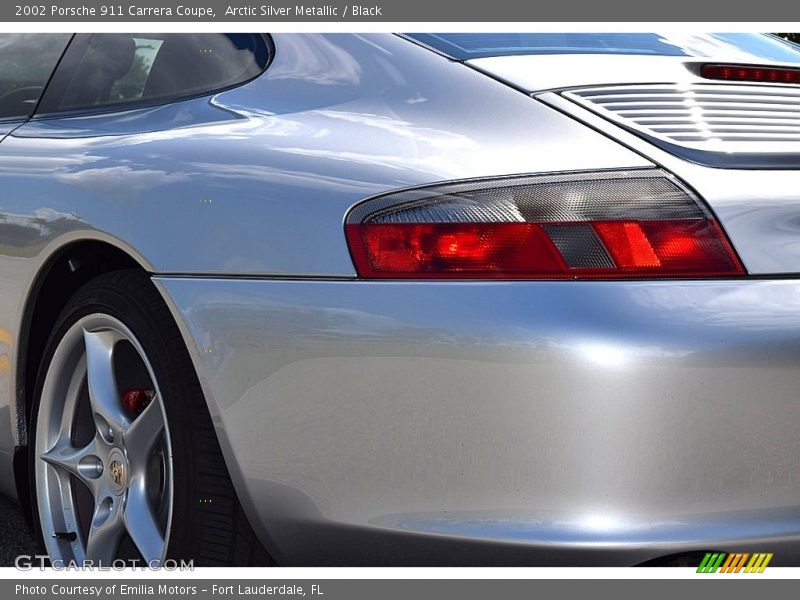 Arctic Silver Metallic / Black 2002 Porsche 911 Carrera Coupe