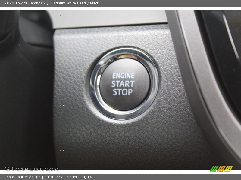 Platinum White Pearl / Black 2020 Toyota Camry XSE
