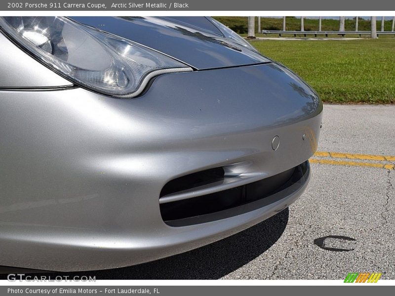 Arctic Silver Metallic / Black 2002 Porsche 911 Carrera Coupe