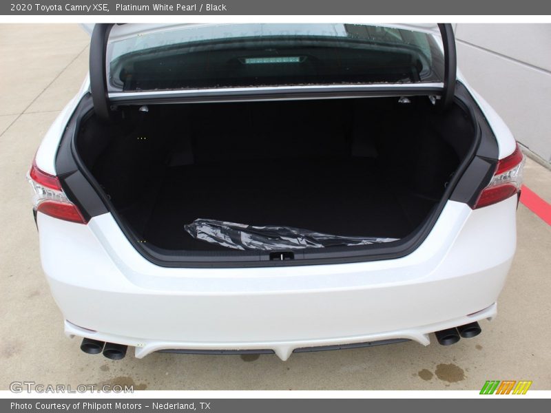 Platinum White Pearl / Black 2020 Toyota Camry XSE