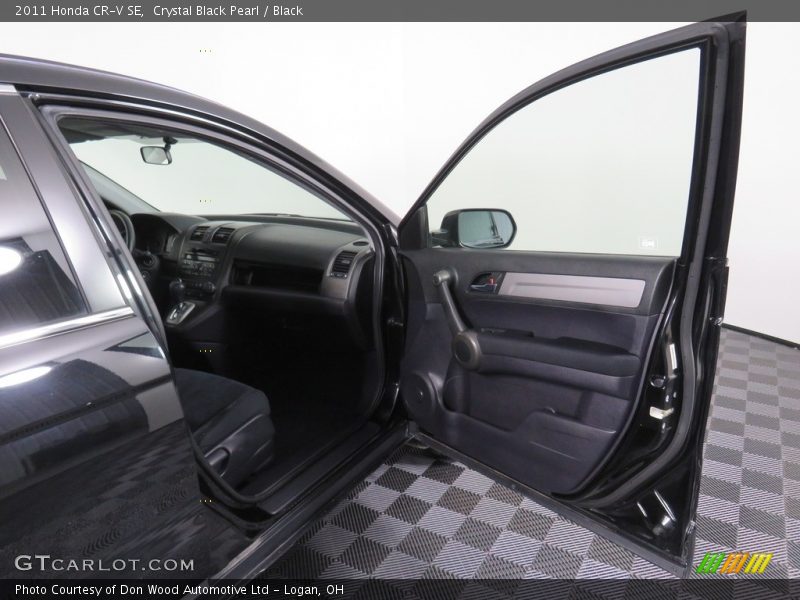 Crystal Black Pearl / Black 2011 Honda CR-V SE