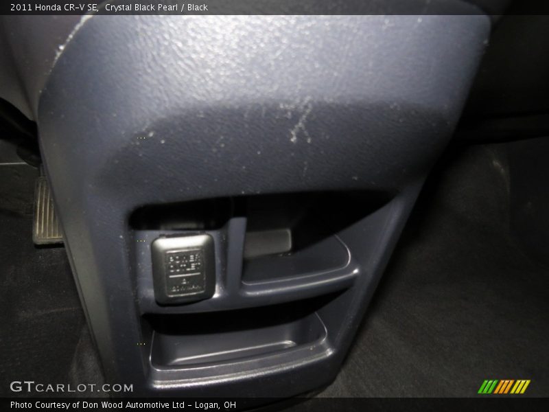 Crystal Black Pearl / Black 2011 Honda CR-V SE
