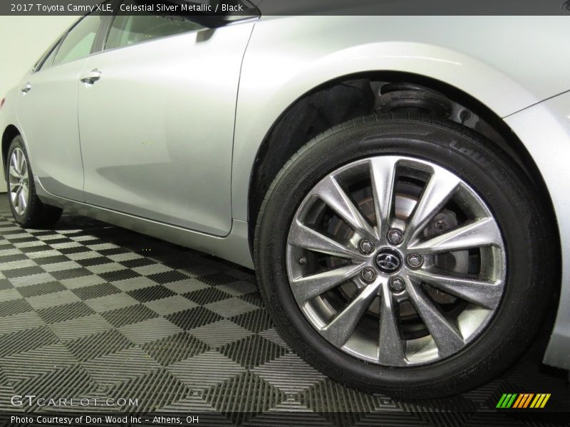 Celestial Silver Metallic / Black 2017 Toyota Camry XLE