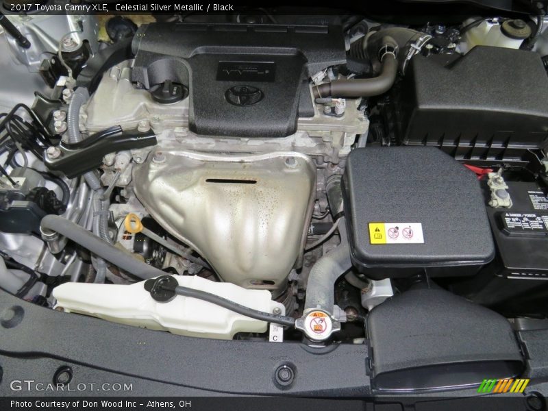 Celestial Silver Metallic / Black 2017 Toyota Camry XLE