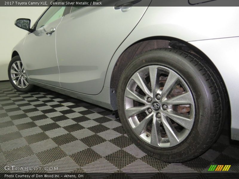 Celestial Silver Metallic / Black 2017 Toyota Camry XLE