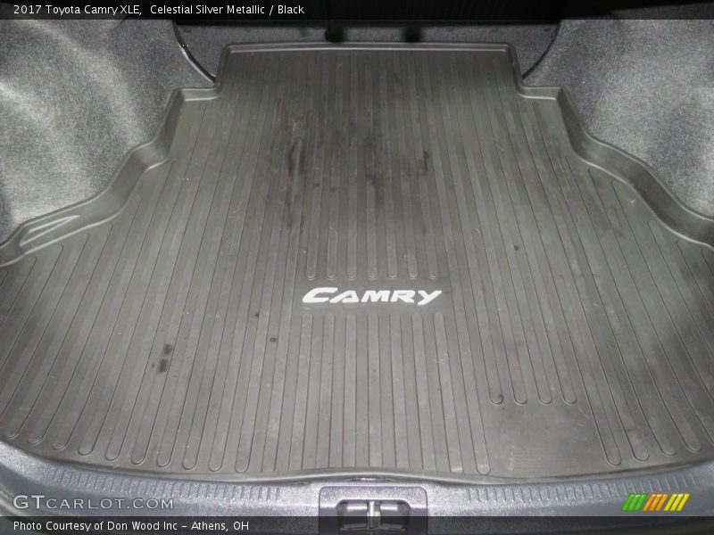 Celestial Silver Metallic / Black 2017 Toyota Camry XLE