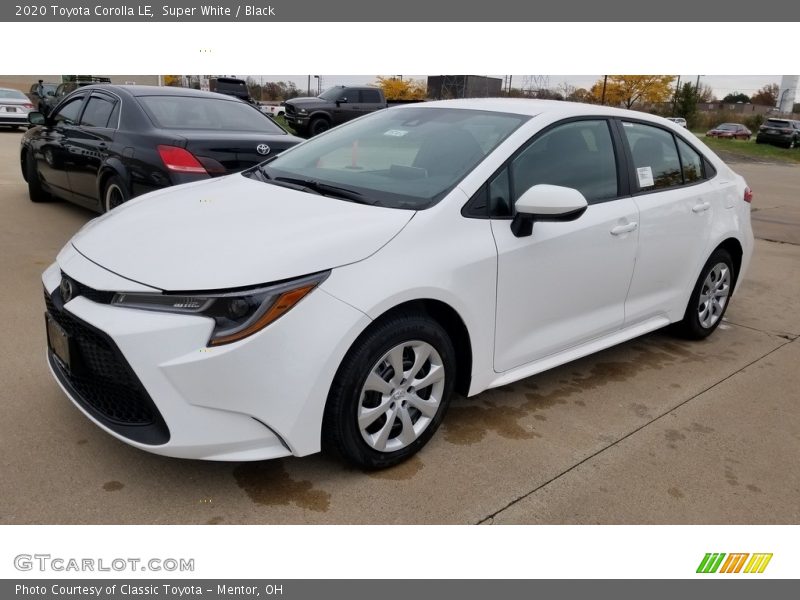 Super White / Black 2020 Toyota Corolla LE