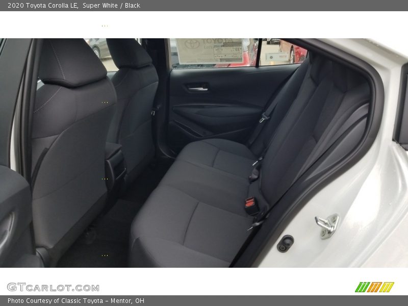 Super White / Black 2020 Toyota Corolla LE