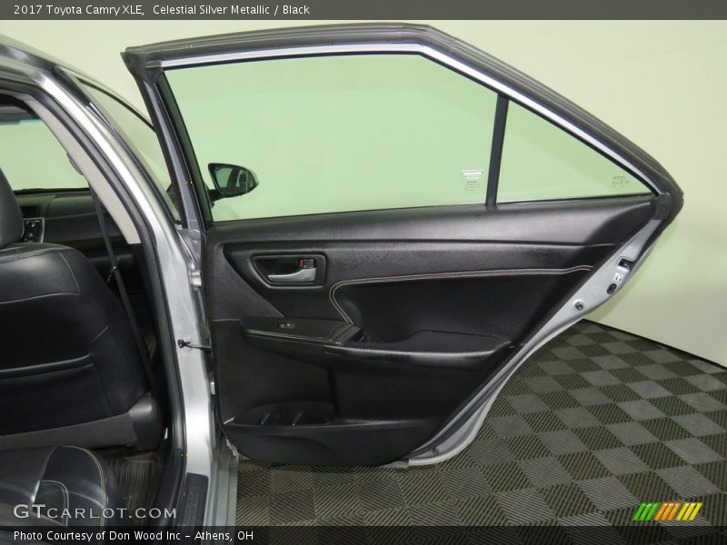 Celestial Silver Metallic / Black 2017 Toyota Camry XLE