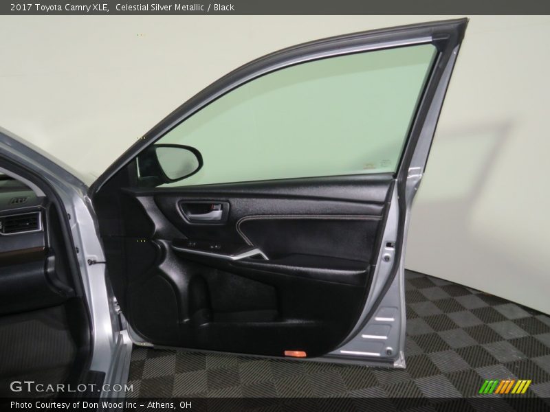 Celestial Silver Metallic / Black 2017 Toyota Camry XLE