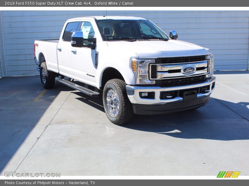 Oxford White / Camel 2019 Ford F350 Super Duty XLT Crew Cab 4x4