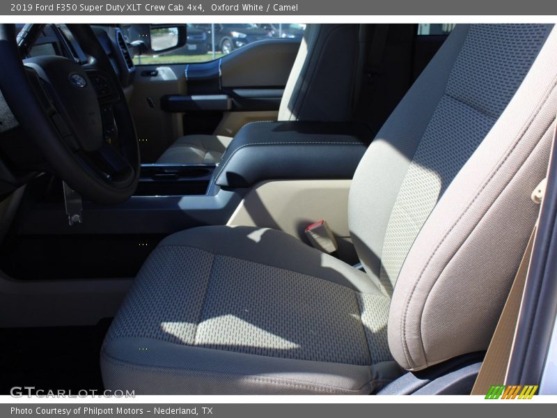 Oxford White / Camel 2019 Ford F350 Super Duty XLT Crew Cab 4x4