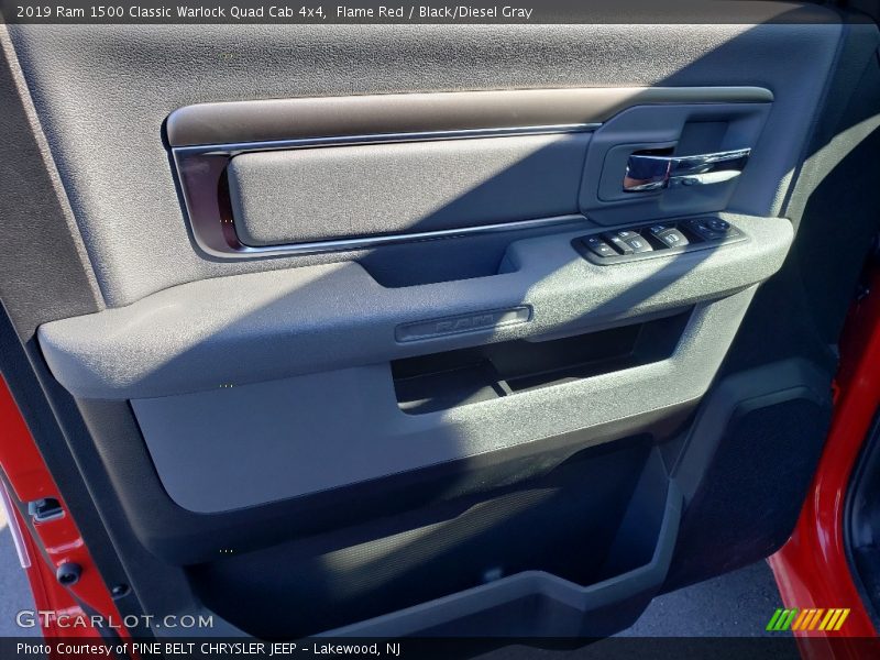 Flame Red / Black/Diesel Gray 2019 Ram 1500 Classic Warlock Quad Cab 4x4