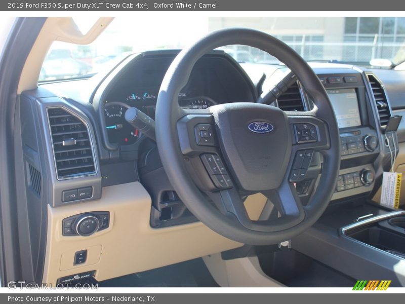 Oxford White / Camel 2019 Ford F350 Super Duty XLT Crew Cab 4x4