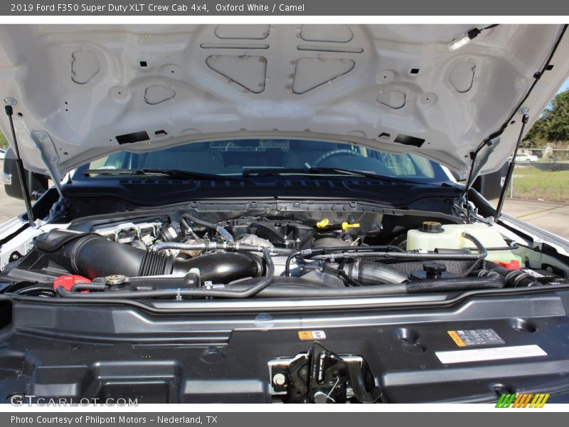 Oxford White / Camel 2019 Ford F350 Super Duty XLT Crew Cab 4x4