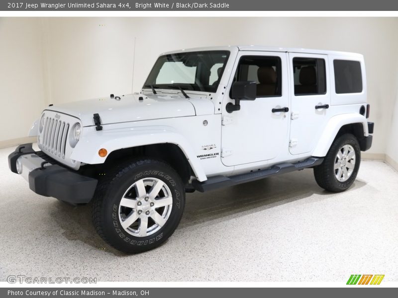 Bright White / Black/Dark Saddle 2017 Jeep Wrangler Unlimited Sahara 4x4