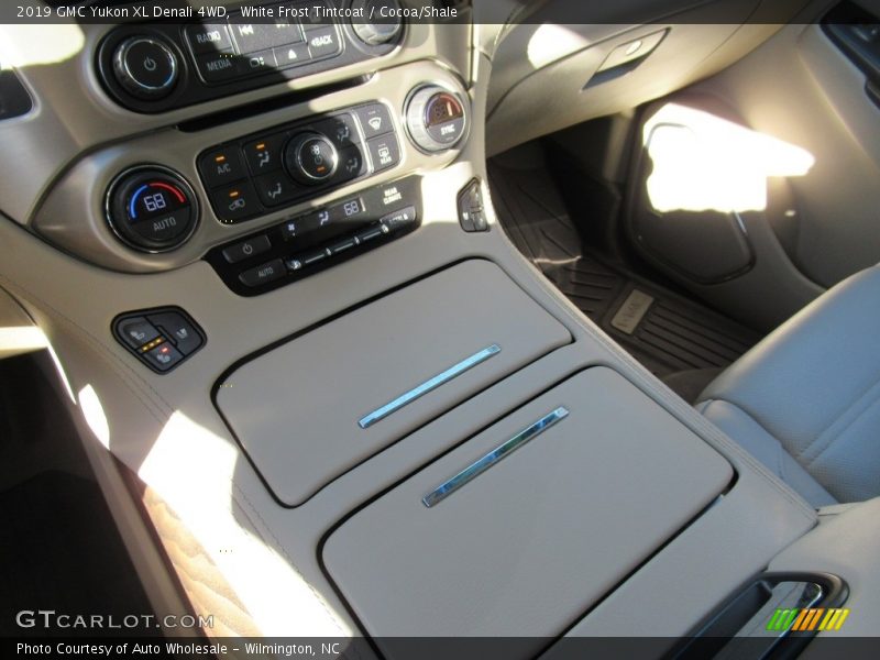White Frost Tintcoat / Cocoa/Shale 2019 GMC Yukon XL Denali 4WD