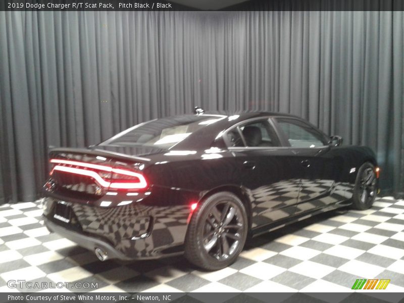 Pitch Black / Black 2019 Dodge Charger R/T Scat Pack