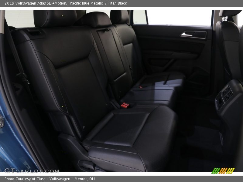 Pacific Blue Metallic / Titan Black 2019 Volkswagen Atlas SE 4Motion