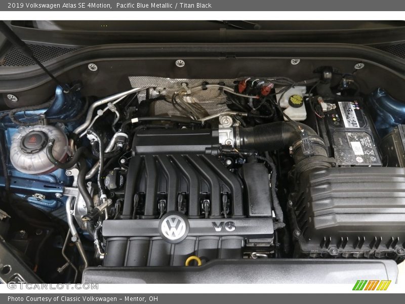 Pacific Blue Metallic / Titan Black 2019 Volkswagen Atlas SE 4Motion