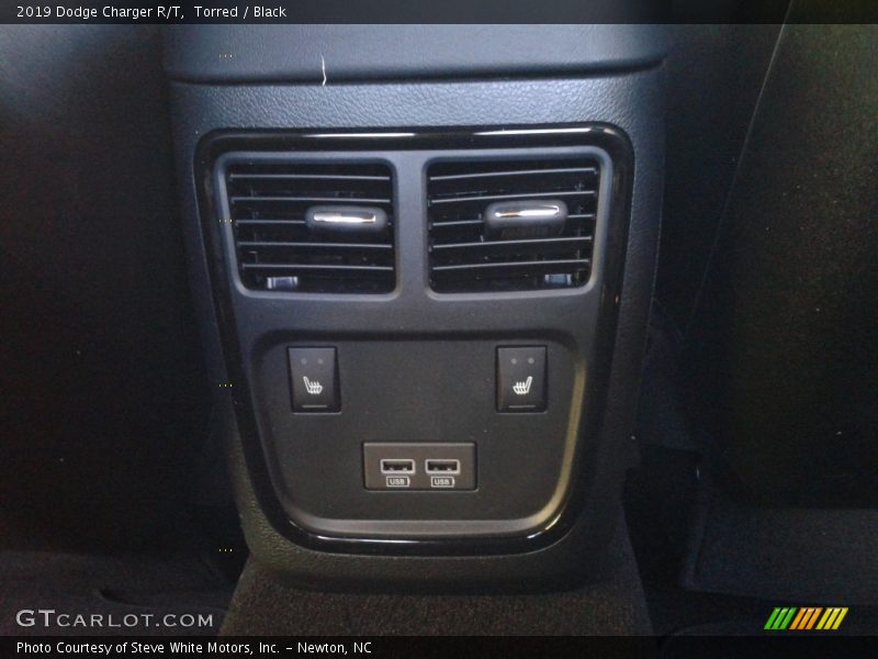 Torred / Black 2019 Dodge Charger R/T