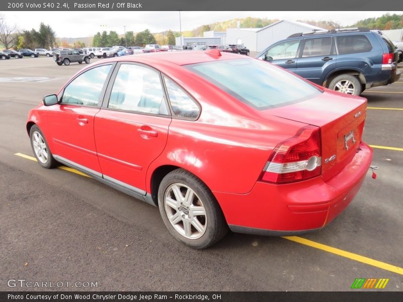 Passion Red / Off Black 2006 Volvo S40 2.4i