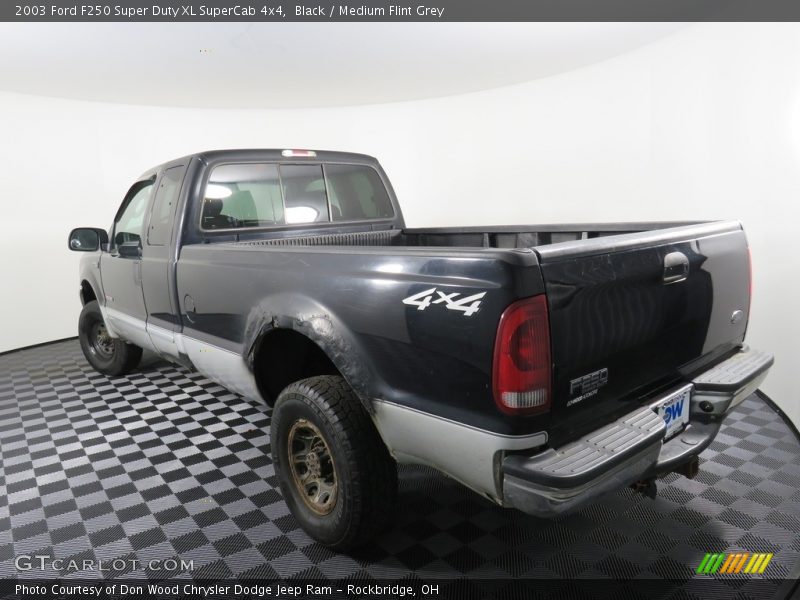 Black / Medium Flint Grey 2003 Ford F250 Super Duty XL SuperCab 4x4