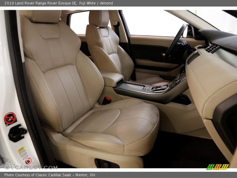 Front Seat of 2019 Range Rover Evoque SE