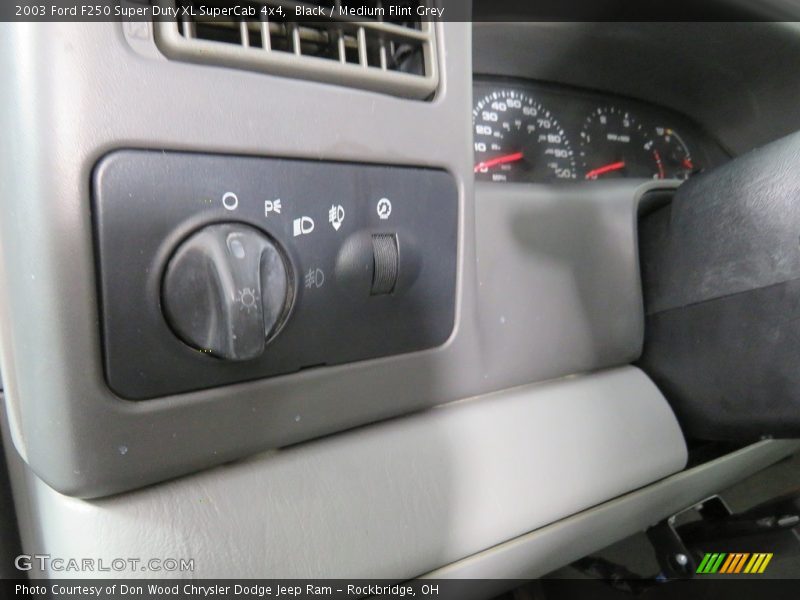 Black / Medium Flint Grey 2003 Ford F250 Super Duty XL SuperCab 4x4
