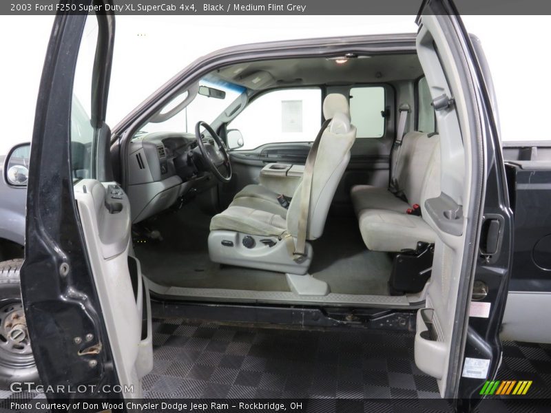 Black / Medium Flint Grey 2003 Ford F250 Super Duty XL SuperCab 4x4