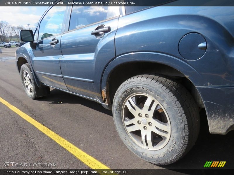 Machine Green Metallic / Charcoal Gray 2004 Mitsubishi Endeavor XLS AWD