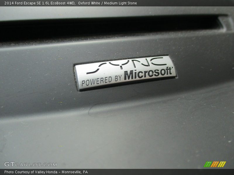 Oxford White / Medium Light Stone 2014 Ford Escape SE 1.6L EcoBoost 4WD