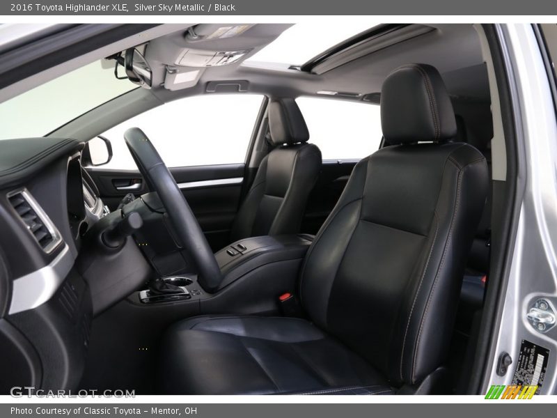 Silver Sky Metallic / Black 2016 Toyota Highlander XLE