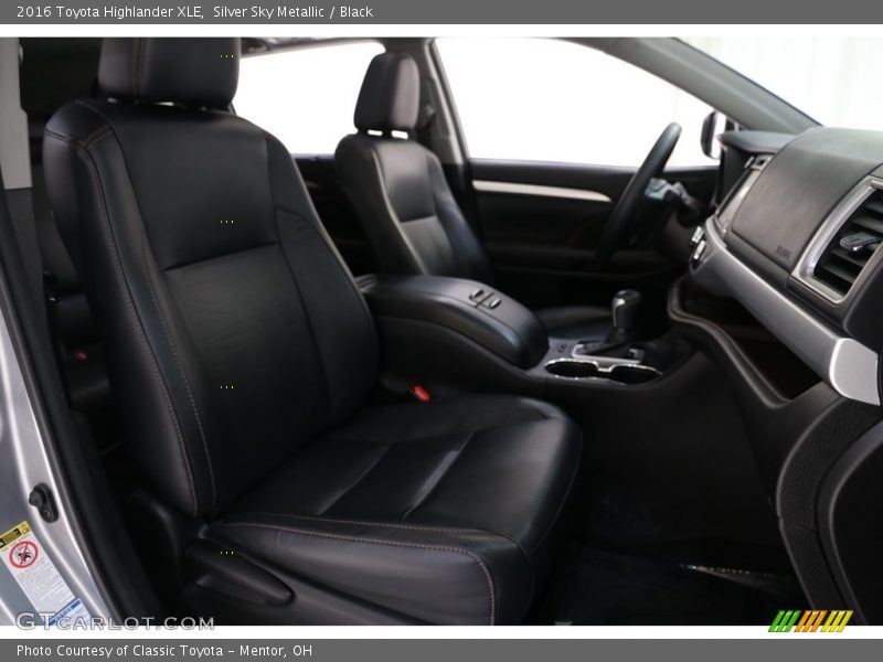 Silver Sky Metallic / Black 2016 Toyota Highlander XLE
