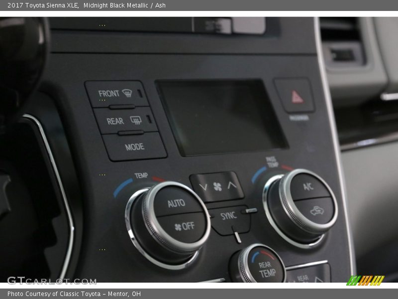 Midnight Black Metallic / Ash 2017 Toyota Sienna XLE