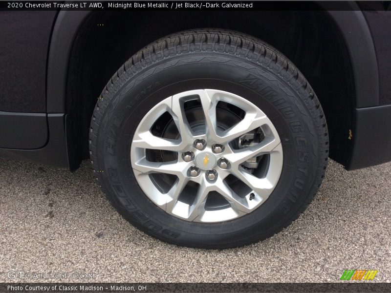 Midnight Blue Metallic / Jet Black/­Dark Galvanized 2020 Chevrolet Traverse LT AWD
